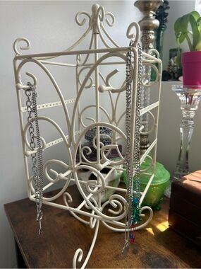 Vintage Decorative Cream Metal Jewelry Organizer Rack - Storage & Organization